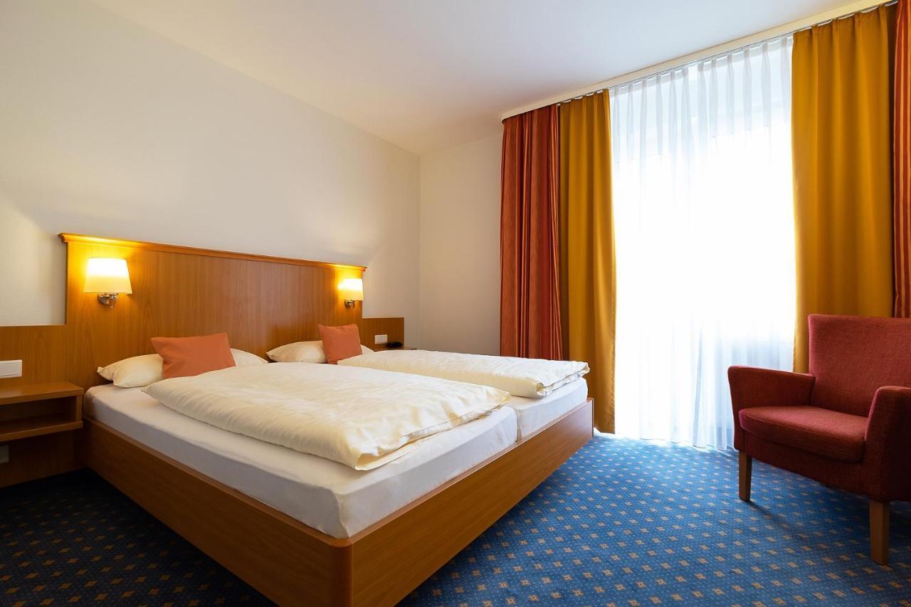 הילדסהיים Hotel Am Steinberg מראה חיצוני תמונה