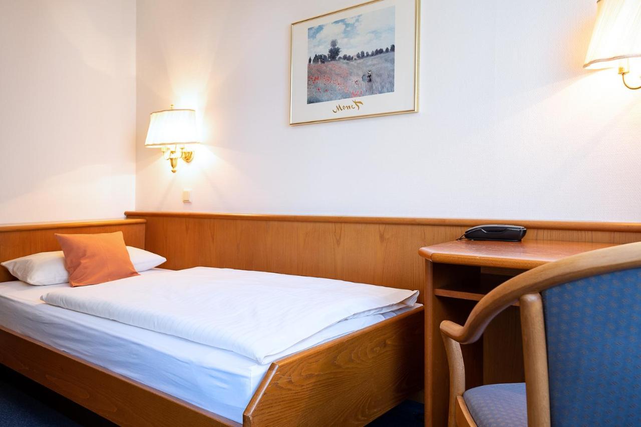 הילדסהיים Hotel Am Steinberg מראה חיצוני תמונה