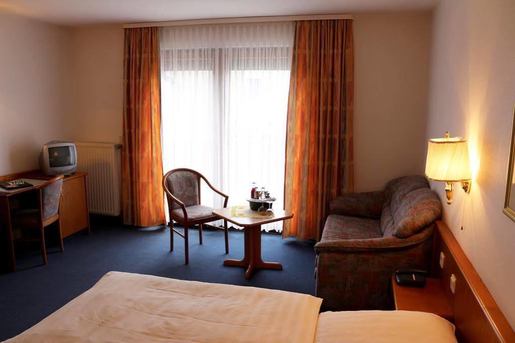 הילדסהיים Hotel Am Steinberg מראה חיצוני תמונה